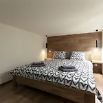דירה Kazinczy 10 With 3 Bedrooms בודפשט