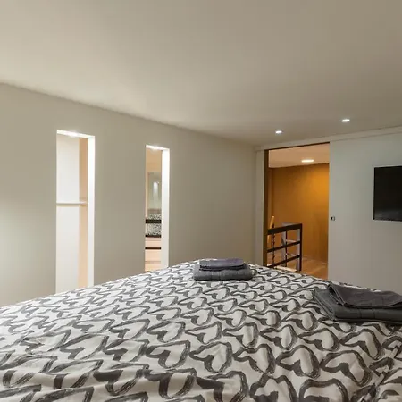 דירה Kazinczy 10 With 3 Bedrooms בודפשט