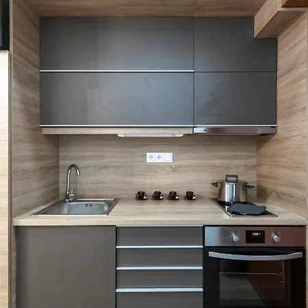 Kazinczy 10 With 3 Bedrooms * Budapest