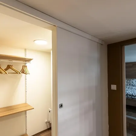 Kazinczy 10 With 3 Bedrooms Apartment